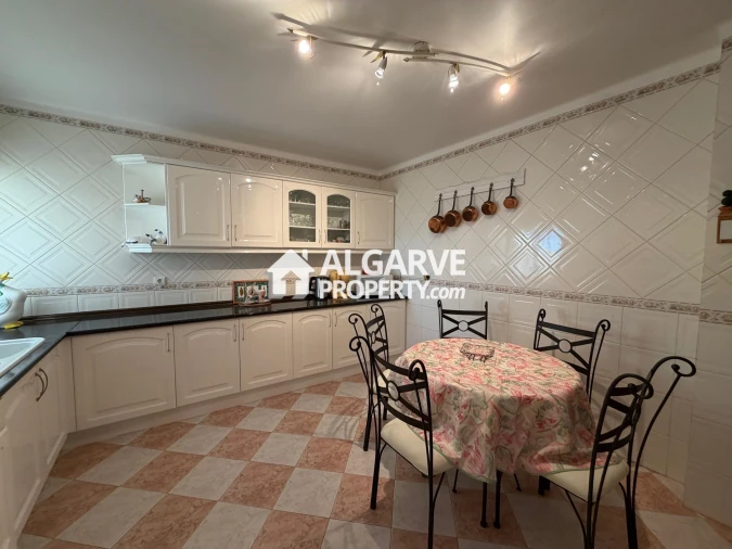 Apartamento T4 para Venda em Quarteira Foto 14