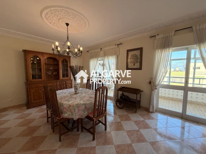 Apartamento T4 para Venda em Quarteira Foto 10