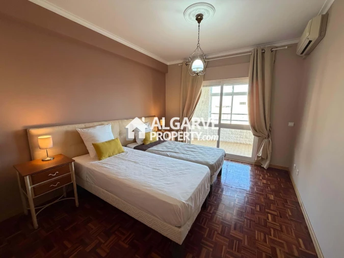 Apartamento T4 para Venda em Quarteira Foto 25