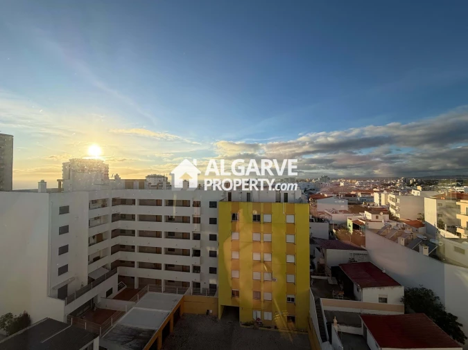 Apartamento T4 para Venda em Quarteira Foto 6