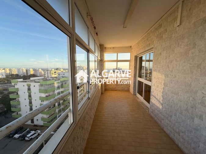 Apartamento T4 para Venda em Quarteira Foto 12