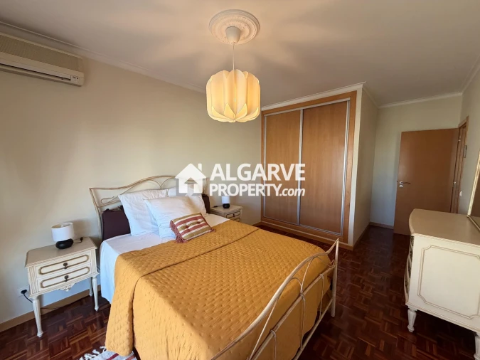 Apartamento T4 para Venda em Quarteira Foto 22