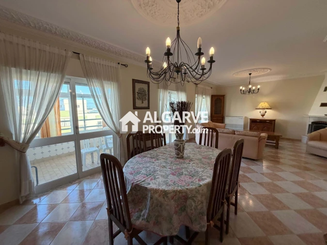 Apartamento T4 para Venda em Quarteira Foto 11