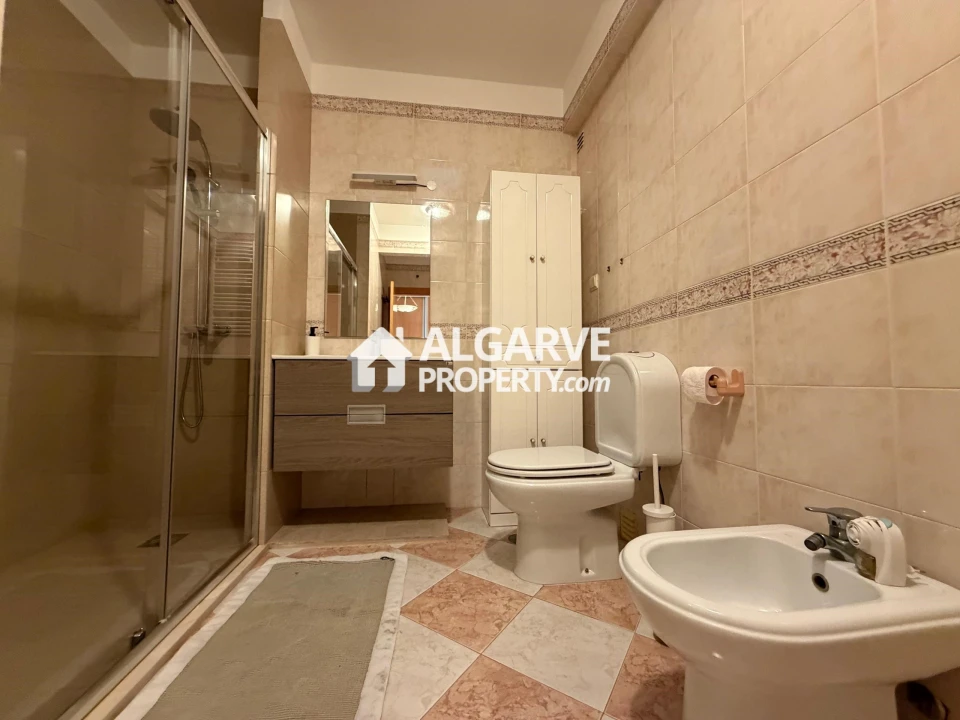 Apartamento T4 para Venda em Quarteira Foto 27