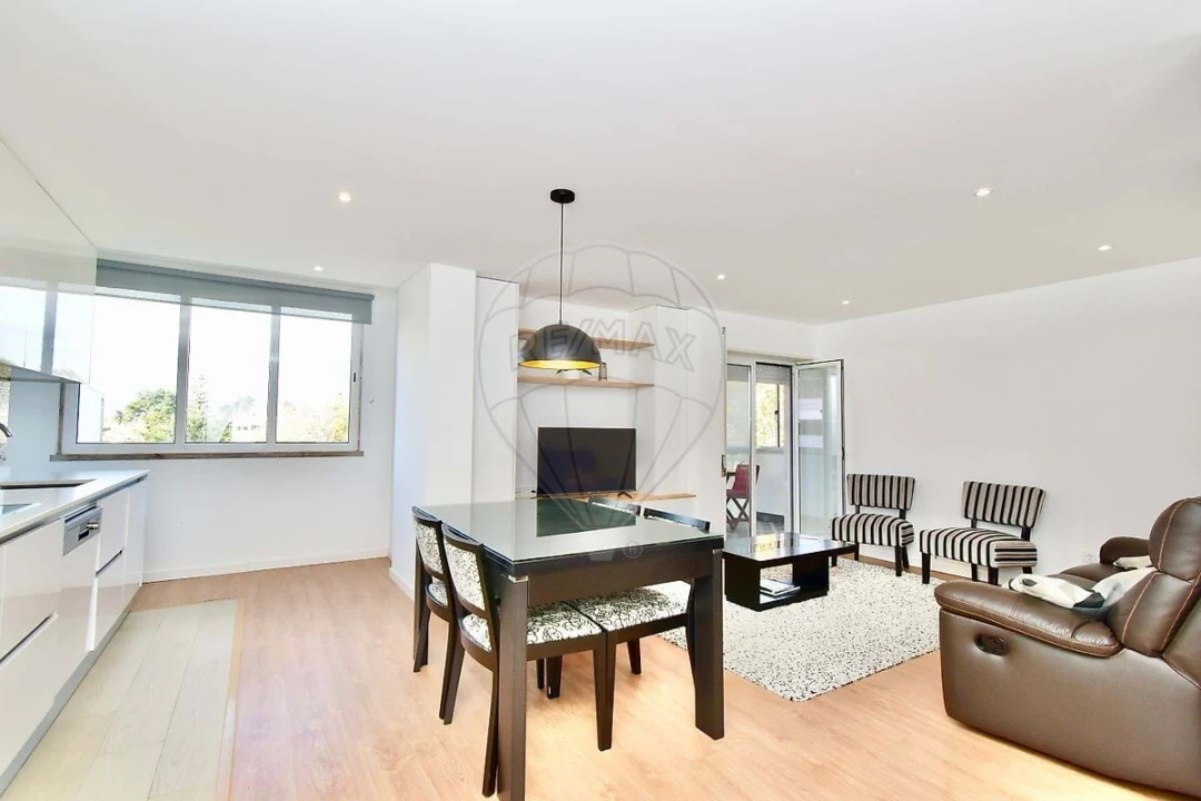 Apartamento T2 para Arrendamento férias em Alcabideche Foto 1