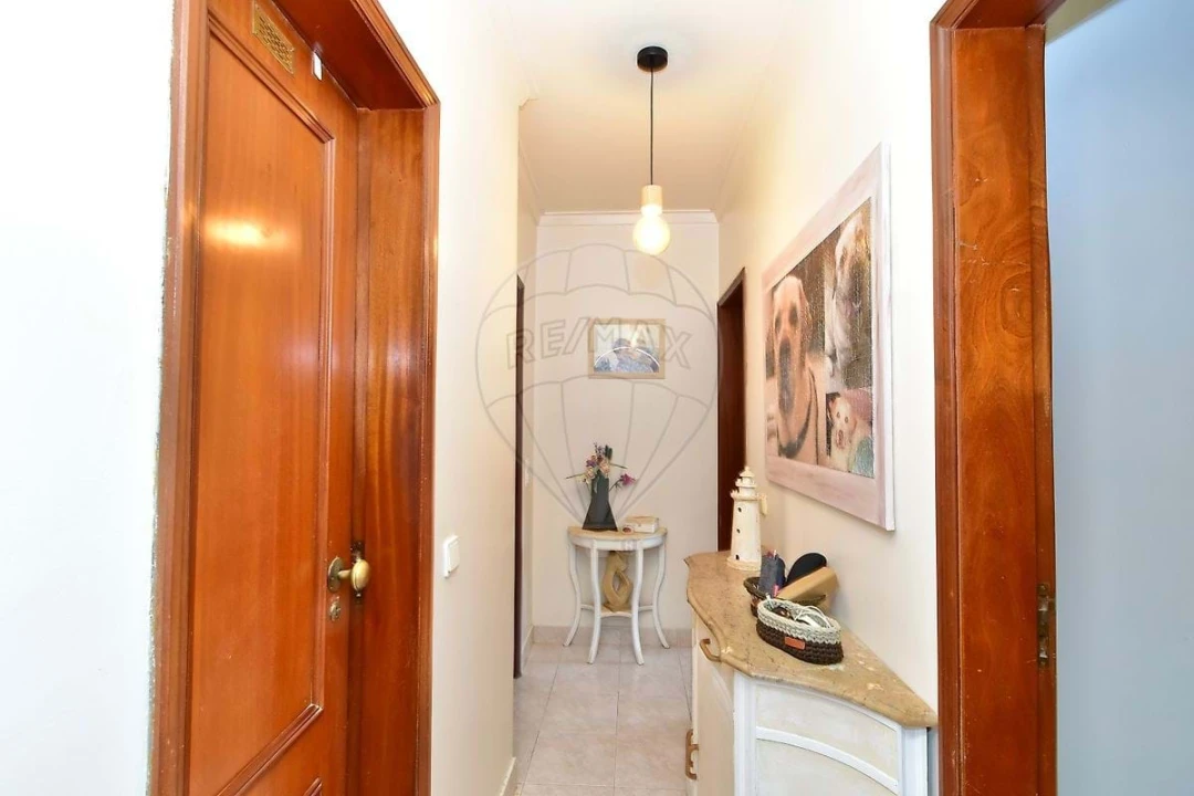 Apartamento T3 para Venda em Carcavelos e Parede Foto 15