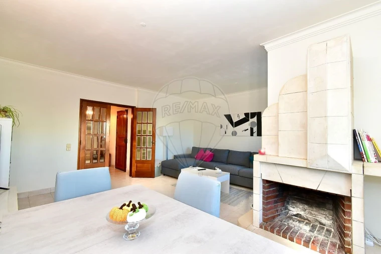 Apartamento T3 para Venda em Carcavelos e Parede Foto 5