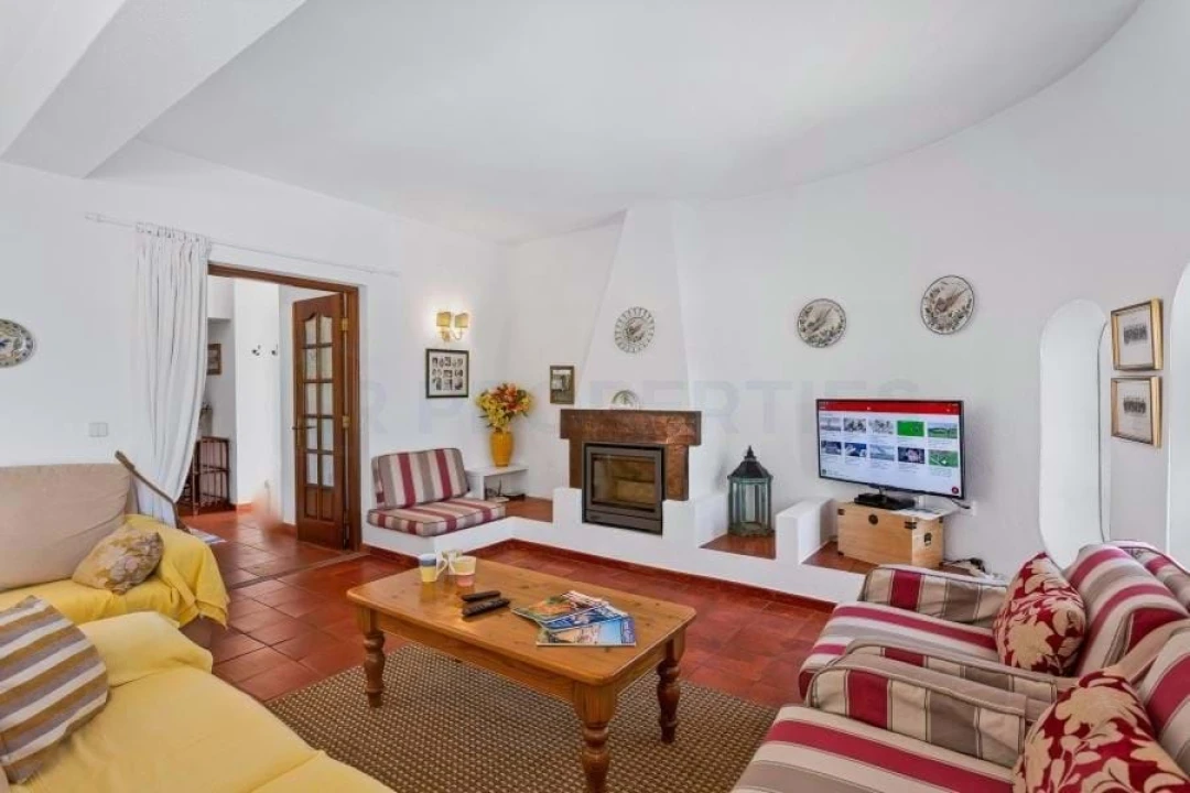 Moradia T4 para Venda em Quarteira Foto 14