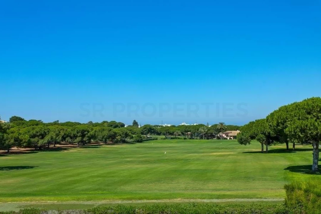 Moradia T4 para Venda em Quarteira Foto 27