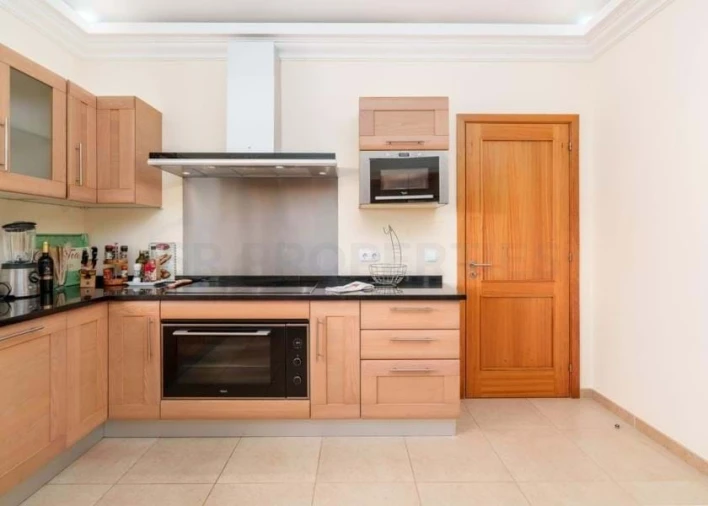 Moradia T4 para Venda em Quarteira Foto 23