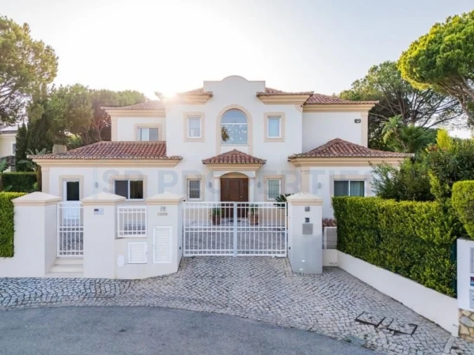 Moradia T4 para Venda em Quarteira Foto 50