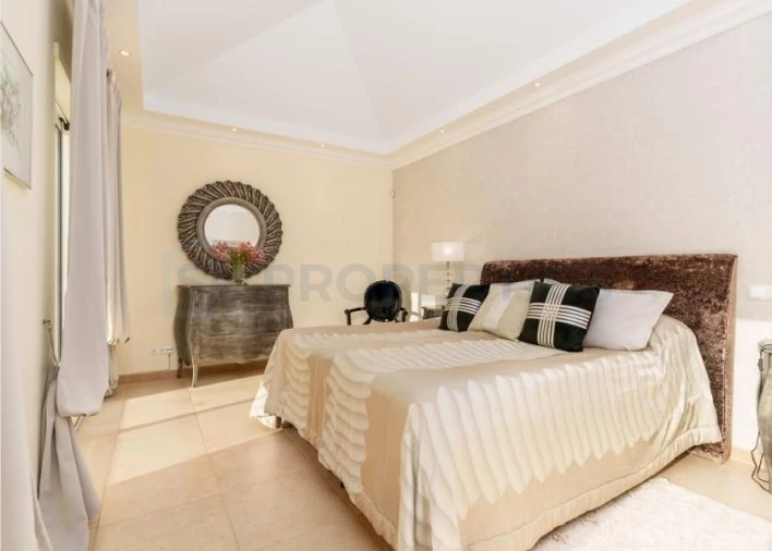 Moradia T4 para Venda em Quarteira Foto 29