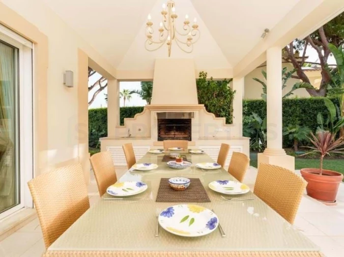 Moradia T4 para Venda em Quarteira Foto 17