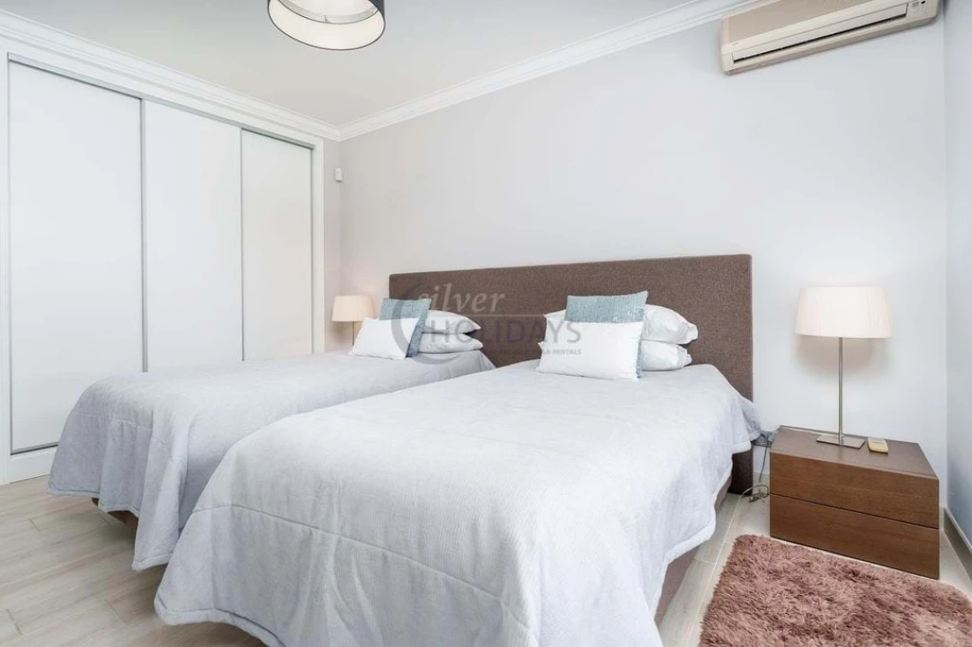 Moradia T3 para Venda em Quarteira Foto 19