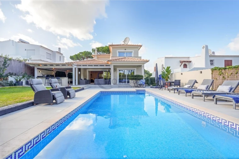 Moradia T3 para Venda em Quarteira Foto 25