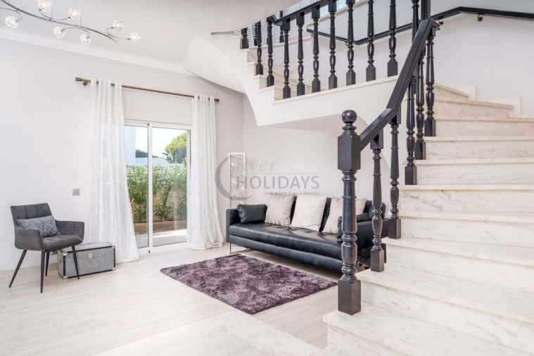 Moradia T3 para Venda em Quarteira Foto 13