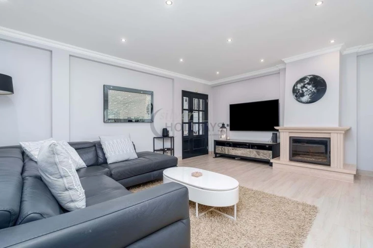 Moradia T3 para Venda em Quarteira Foto 3