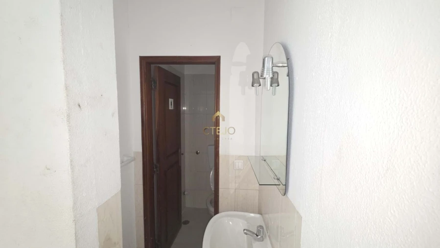 Negócio para Venda em Pinhal Novo Foto 6