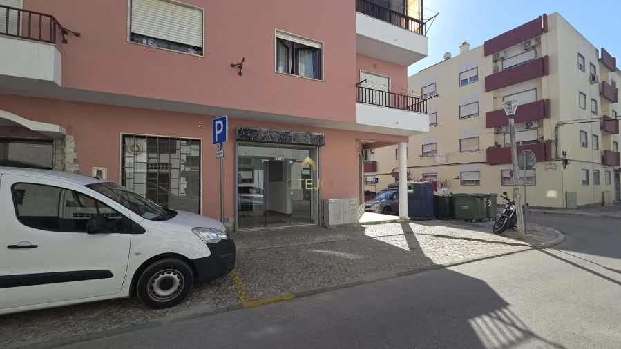 Negócio para Venda em Pinhal Novo Foto 15