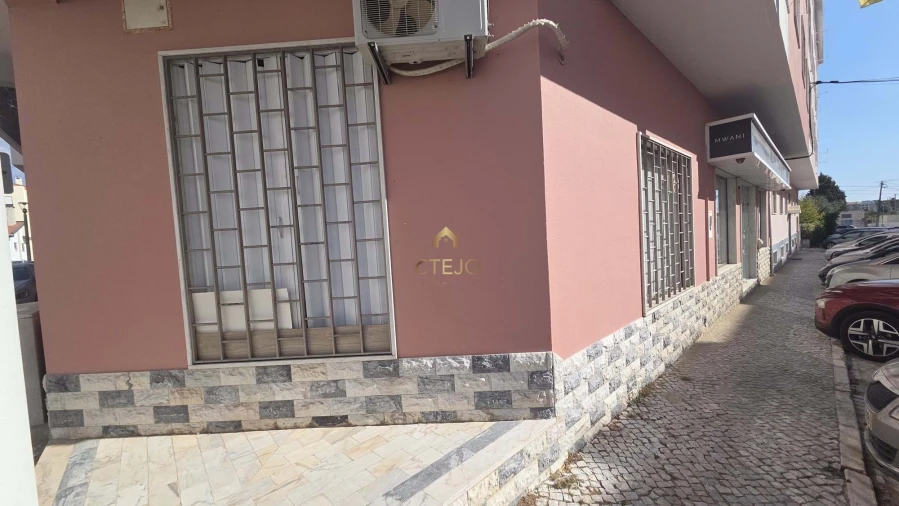 Negócio para Venda em Pinhal Novo Foto 2