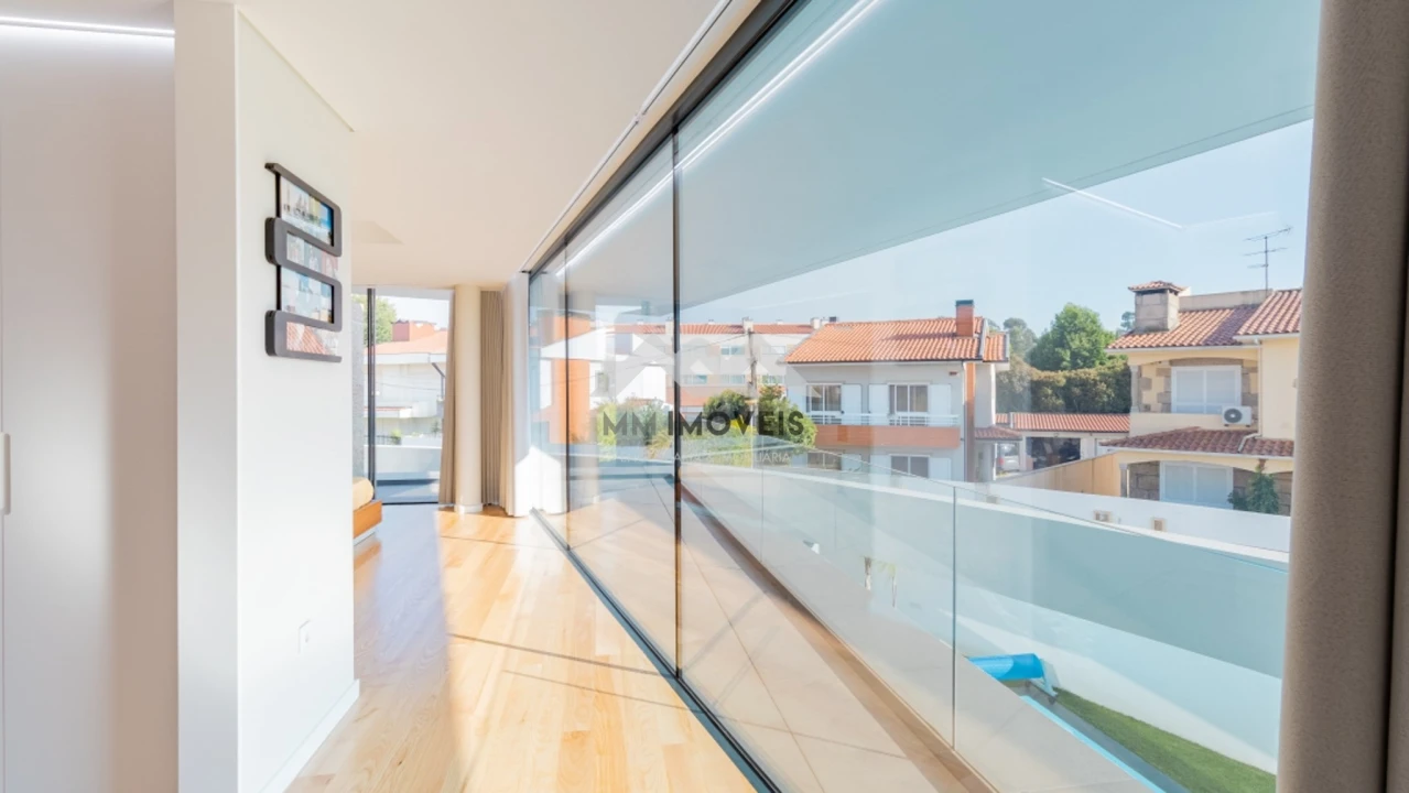 Moradia T4 para Venda em Vila Nova da Telha Foto 15