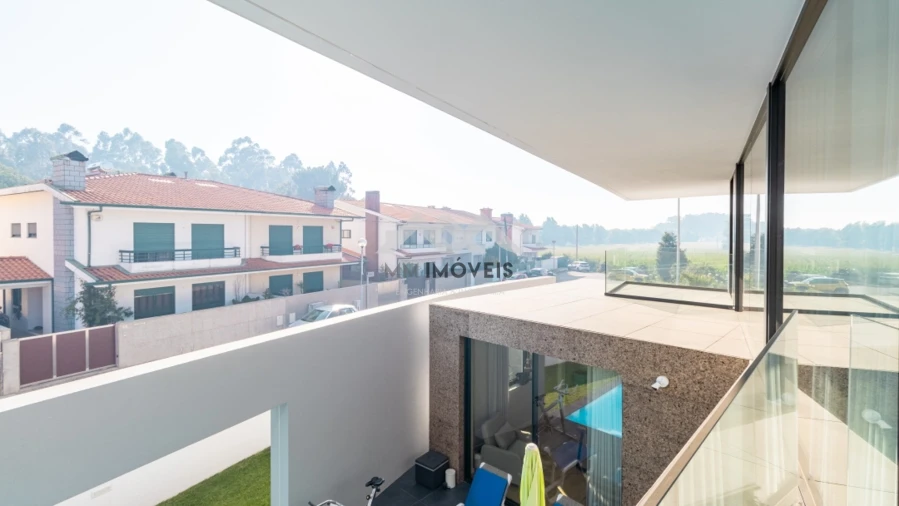 Moradia T4 para Venda em Vila Nova da Telha Foto 24