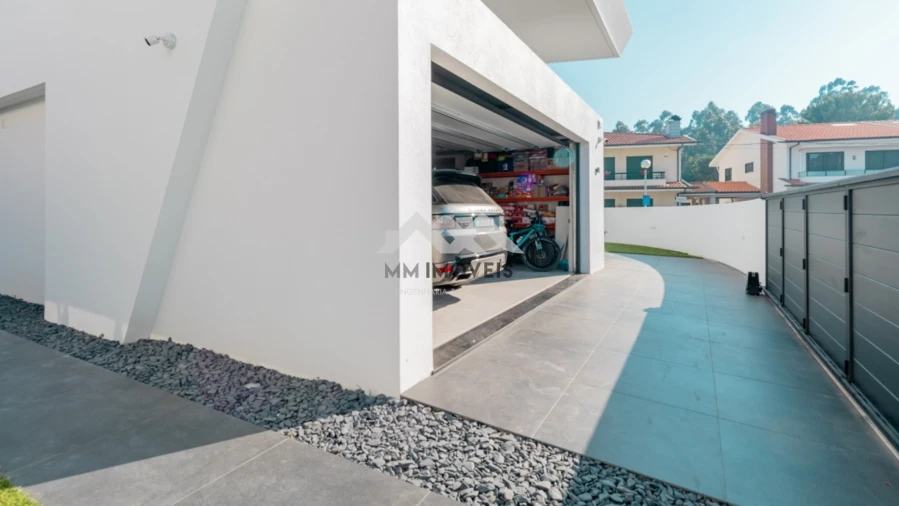 Moradia T4 para Venda em Vila Nova da Telha Foto 32