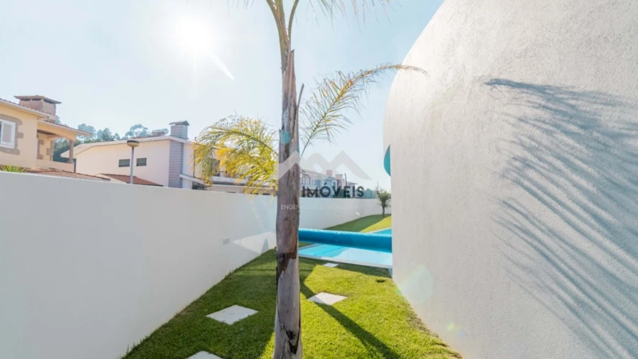 Moradia T4 para Venda em Vila Nova da Telha Foto 46