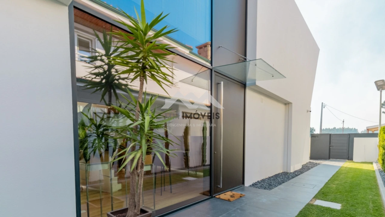 Moradia T4 para Venda em Vila Nova da Telha Foto 30