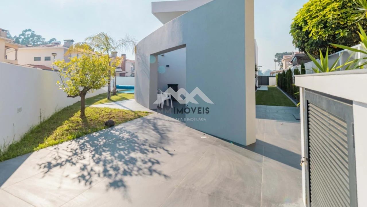 Moradia T4 para Venda em Vila Nova da Telha Foto 43