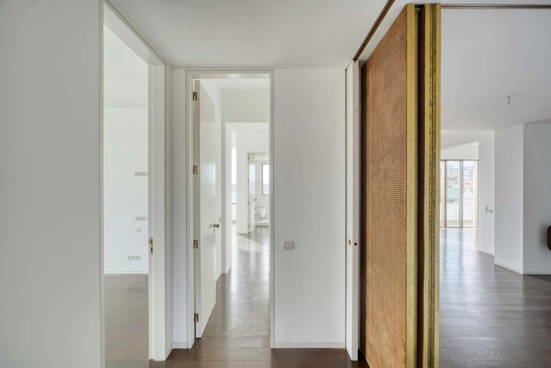 Apartamento T4 para Arrendamento em Campo de Ourique Foto 23