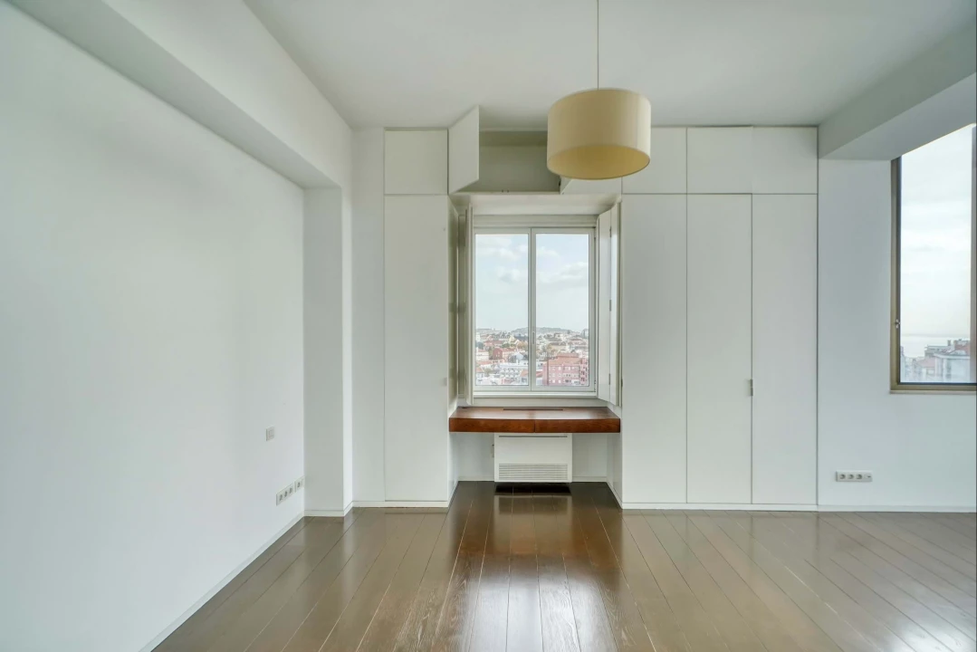 Apartamento T4 para Arrendamento em Campo de Ourique Foto 27