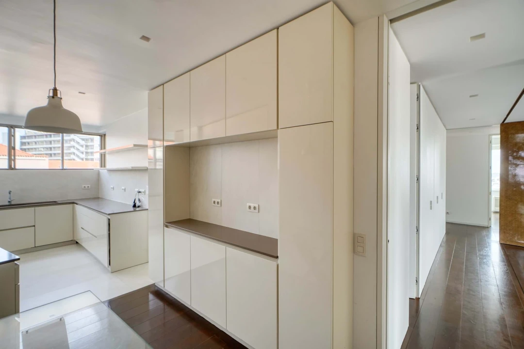 Apartamento T4 para Arrendamento em Campo de Ourique Foto 12