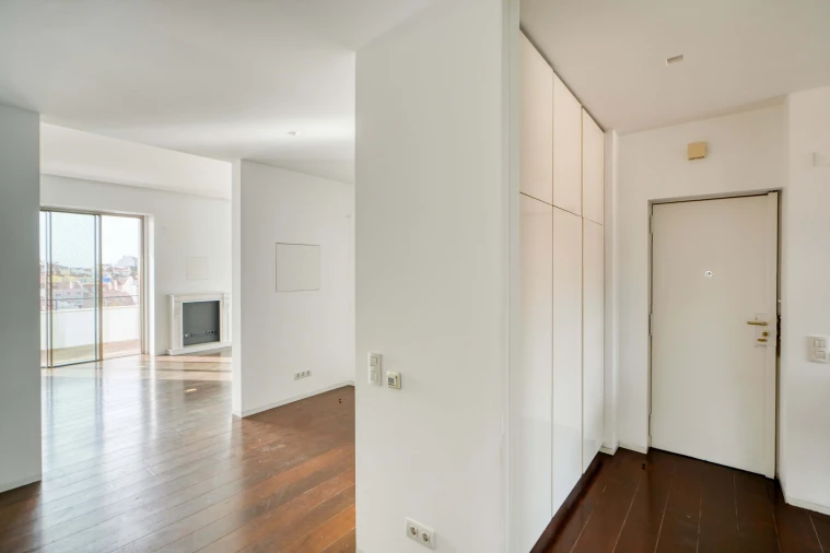 Apartamento T4 para Arrendamento em Campo de Ourique Foto 56