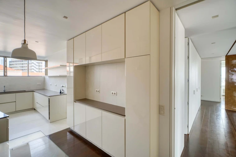 Apartamento T4 para Arrendamento em Campo de Ourique Foto 12