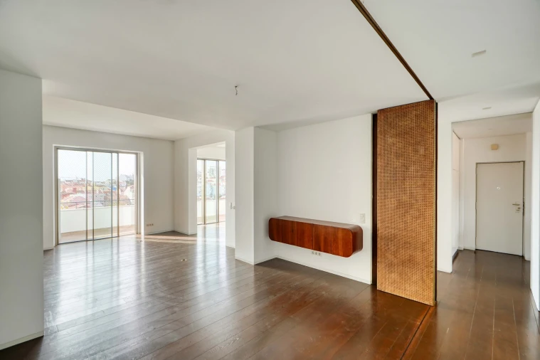 Apartamento T4 para Arrendamento em Campo de Ourique Foto 8