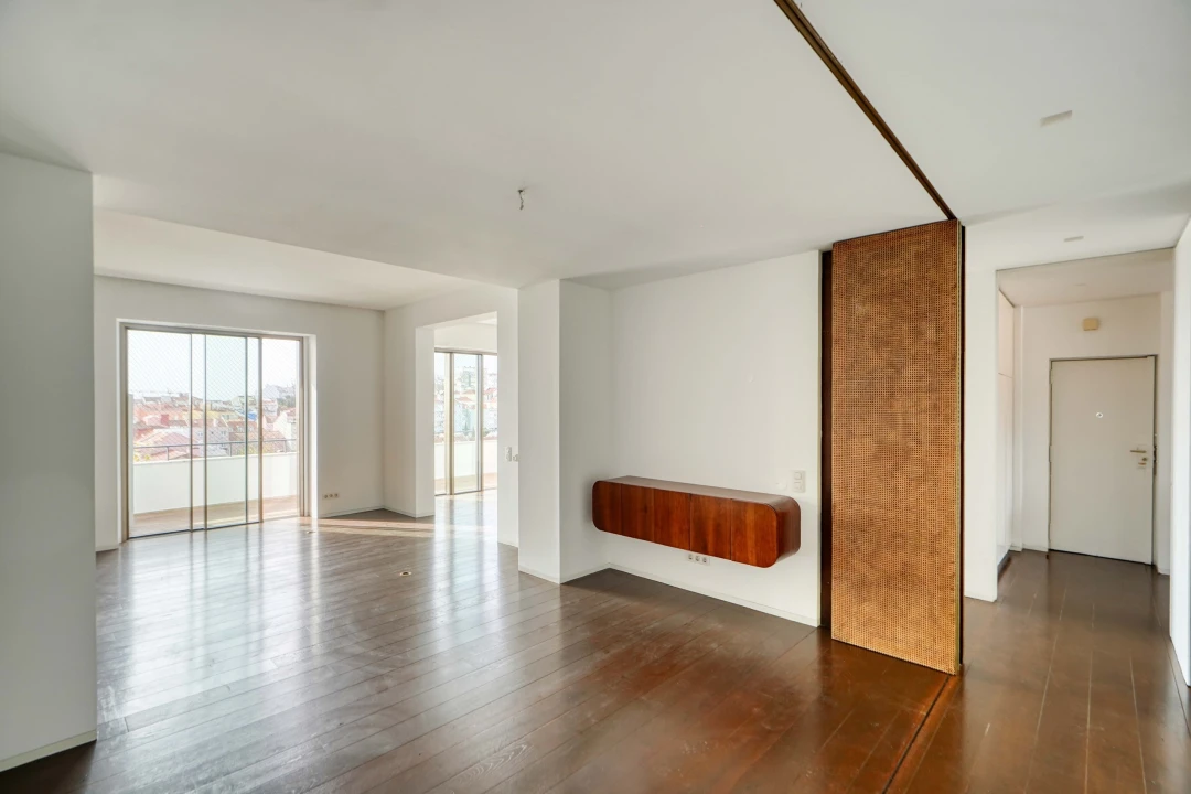 Apartamento T4 para Arrendamento em Campo de Ourique Foto 8