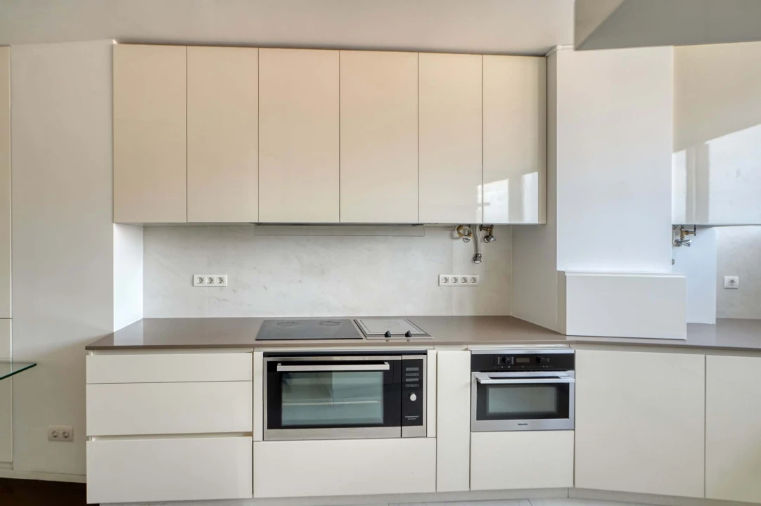 Apartamento T4 para Arrendamento em Campo de Ourique Foto 18