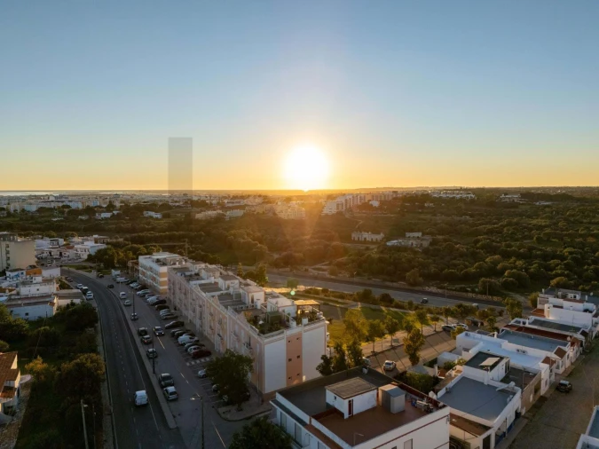 Apartamento T2 para Venda em Quelfes Foto 49