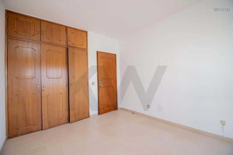 Apartamento T2 para Venda em Portimão Foto 29