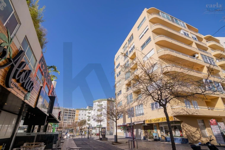 Apartamento T2 para Venda em Portimão Foto 3