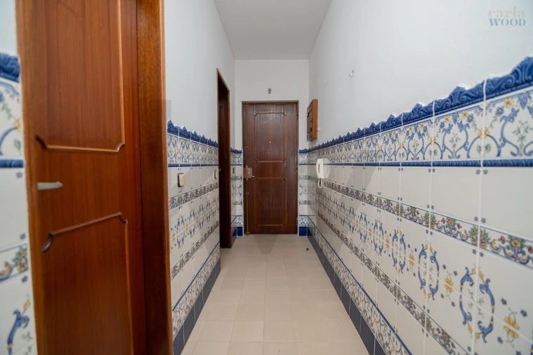 Apartamento T2 para Venda em Portimão Foto 10
