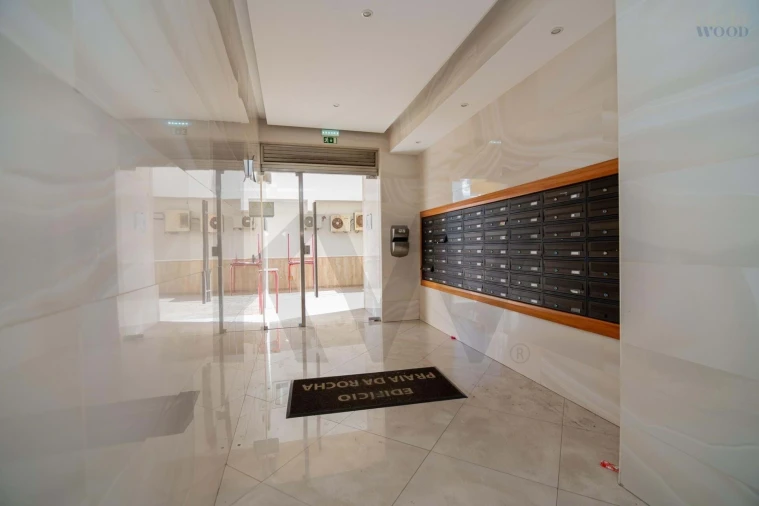 Apartamento T2 para Venda em Portimão Foto 8