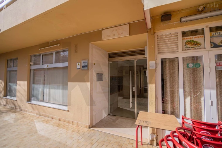 Apartamento T2 para Venda em Portimão Foto 6