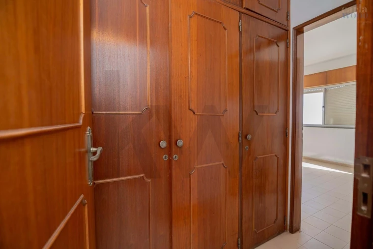 Apartamento T2 para Venda em Portimão Foto 35