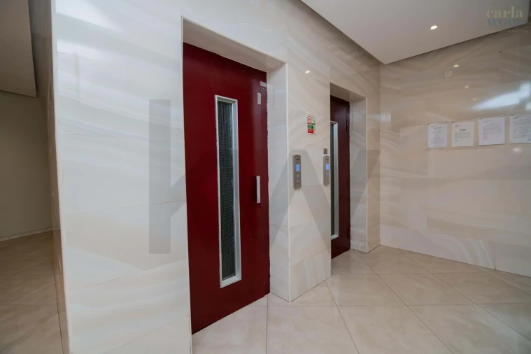 Apartamento T2 para Venda em Portimão Foto 9