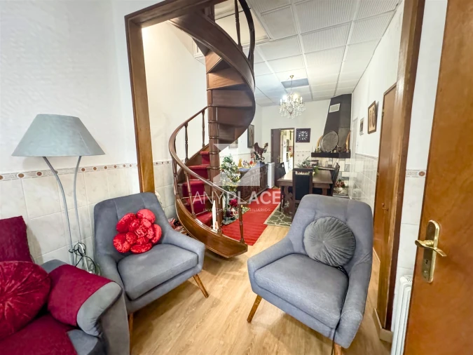 Moradia T4 para Venda em Loule (São Sebastião) Foto 8