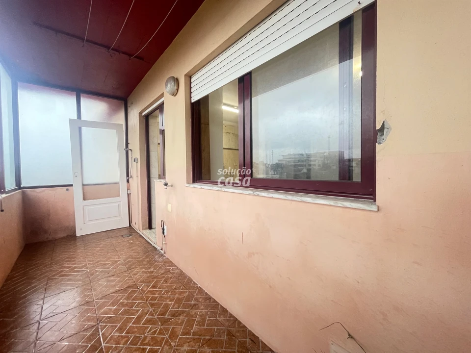 Apartamento T2 para Venda em Rio Tinto Foto 3