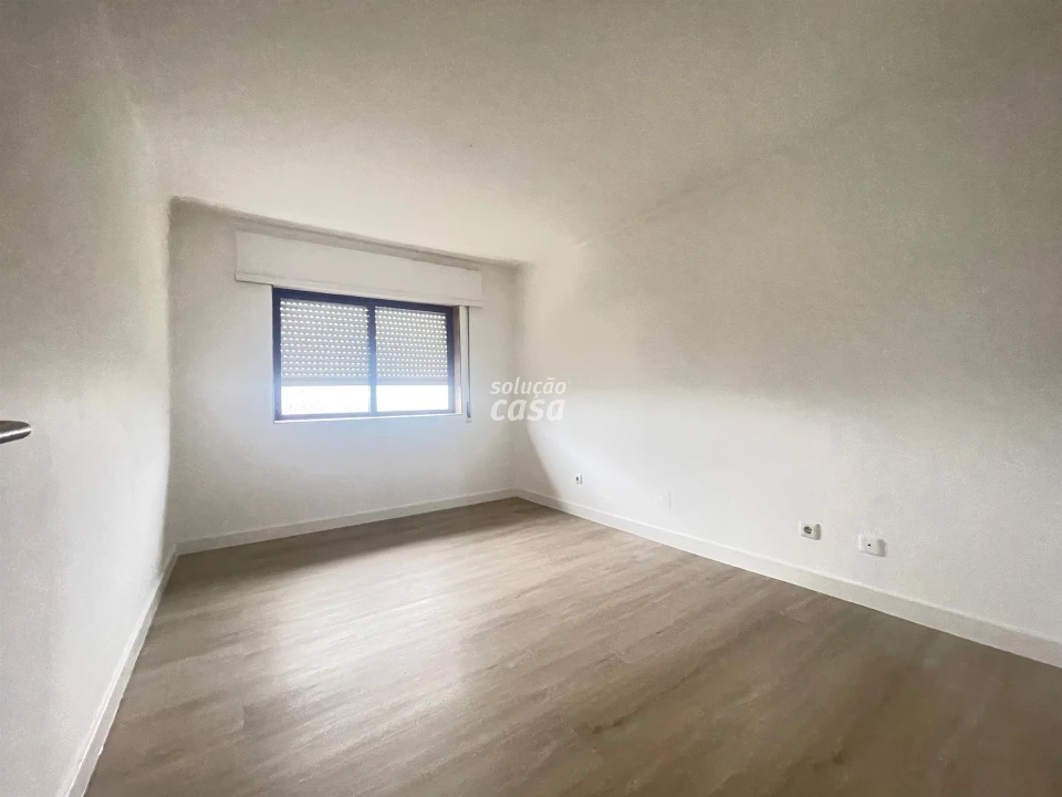 Apartamento T2 para Venda em Rio Tinto Foto 11