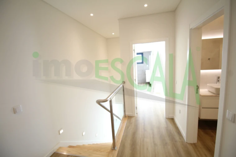 Moradia T3 para Venda em Aveiras de Cima Foto 18